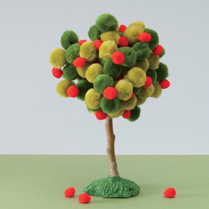 a-pom-as-lovely-as-a-tree-craft-photo-420x420-FF0911CREAT_A05.jpg