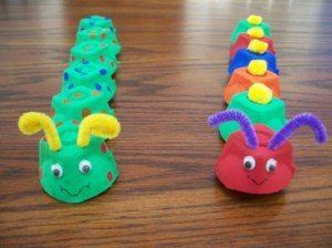 eco-friendly-crafts-for-kids-egg-carton-caterpillar-300x224.jpg